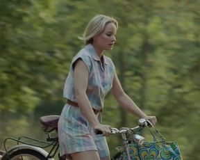 Sonja Gerhardt - Deutschland 83 s01e02 (2015) celebs hot movie scene