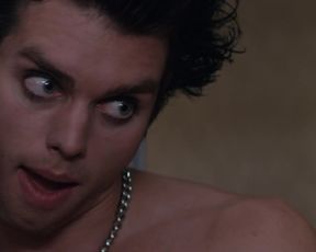 Victoria_Justice_-_Naomi_and_Ely_s_No_Kiss_List (2015)