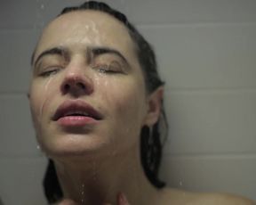 Giorgia Sinicorni, Giovanna Di Rauso - Halina (2014) celebrity nude video