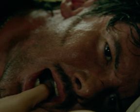 Jessica_Parker_Kennedy__Clara_Paget_-_Black_Sails_s02e05 (2015)