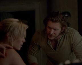 Laura_Vandervoort_-_Bitten_s01e09 (2014)