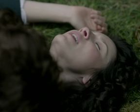 Caitriona Balfe – Outlander s01e08 (2014) celebrity naked