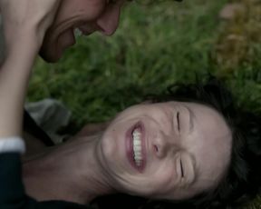 Caitriona Balfe – Outlander s01e08 (2014) celebrity naked