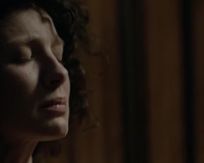 Caitriona Balfe – Outlander s01e08 (2014) celebrity naked