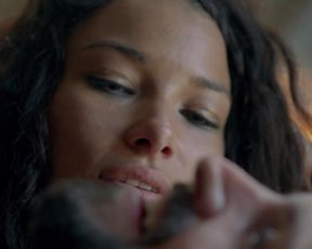 Louise Barnes, Jessica Parker Kennedy – Black Sails s01e04 (2014) celebs hot movie scene