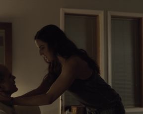 Rachel_Brosnahan__Kate_Lyn_Sheil_-_House_of_Cards_s02 (2014)