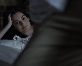 Rachel_Brosnahan__Kate_Lyn_Sheil_-_House_of_Cards_s02 (2014)