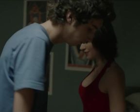 Crisula Stafida - Short Skin - I dolori del giovane Edo (2014) celeb nude video