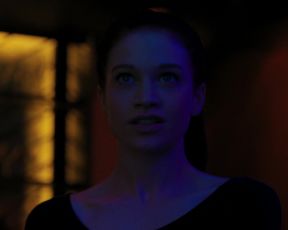 Raychel_Diane_Weiner_-_Flesh_and_Bone_s01e01 (2015) Hot Strip Scene