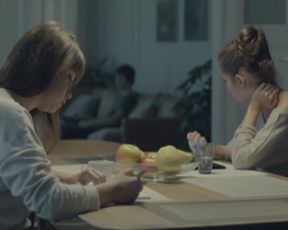 Vanda Hybnerova - Rodinny film (2015) celebs nude scene