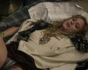 Nora Arnezeder, Lola Kirke - Mozart in the Jungle s01e09 (2014) celebrity sexy