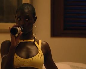 Jodie_Smith_-_Mad_Dogs_US_s01e01 (2015)