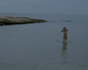 Elena Anaya - Lejos del mar (2015) celeb hot video scene