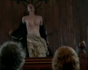 Lotte_Verbeek naked -_Outlander_s01e11 (2015) Topless Scene