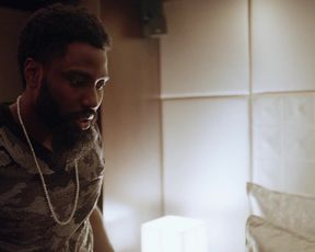 Taylor_Rhodenbaugh, Ella_Thomas nude - Ballers_s01e03 (2015)