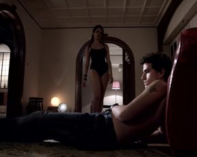 Daphne Patakia  nackt