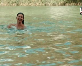Lavinia Longhi, and other - Station Horizon s01e04 (2015) celeb nude scene