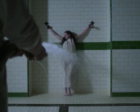 Eva Green - Penny Dreadful s01e05 (2014) celeb naked