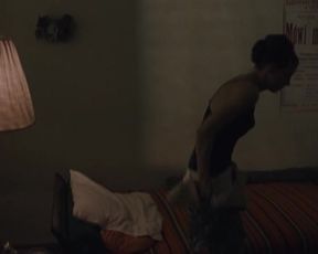 Julia Kijowska - Czerwony pajak (2015) actress nude scene
