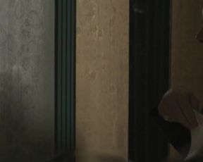 Stacy_Martin_-_The_Lady_in_the_Car_with_Glasses_and_a_Gun (2015)