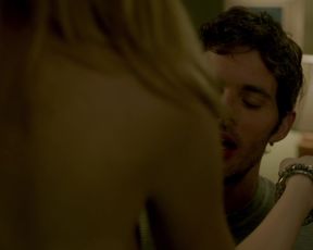 Kelly Curran - Grizzly (2014) celebs sexy