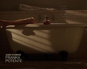 Diane_Kruger_-_The_Bridge_s02e05 (2014)