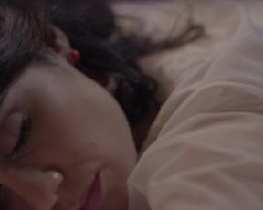 Branca Messina - Ninguem Ama Ninguem... Por Mais de Dois Anos (2015) celebrity nude scene