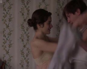Lola Creton, Mimi de Montmartre, Rebecca Marder - Deux (2015) celebs hot video scene
