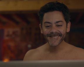 Audrey Lamy, Victoria Olloqui - Tout pour etre heureux (2015)celebrity hot video scene