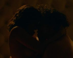Paulina_Gaitan_-_Narcos_s01e05-08 (2015)