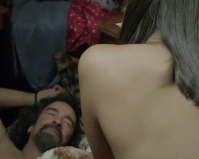 Paulina Gaitan, Daniela Soto Vell - Eddie Reynolds y Los Angeles de Acero (2014)