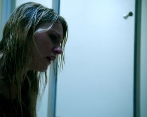 Vanessa Ferlito - Graceland s03e07 (2015) celeb sexy