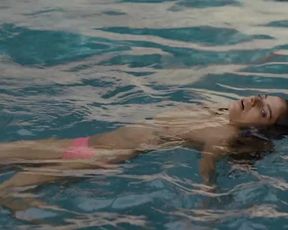 Weronika_Rosati naked -_True_Detective_s02e03 (2015) Underwater Topless Scene