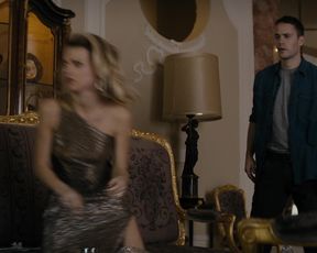 Weronika_Rosati naked -_True_Detective_s02e03 (2015) Underwater Topless Scene