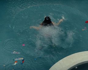 Weronika_Rosati naked -_True_Detective_s02e03 (2015) Underwater Topless Scene