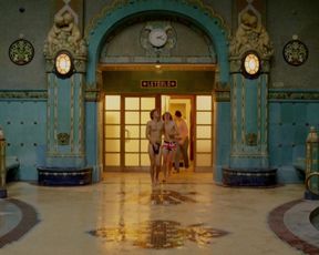 Victoire Gonin-Labat, Magdalena Korpas - Le tournoi (2015) celeb sexy