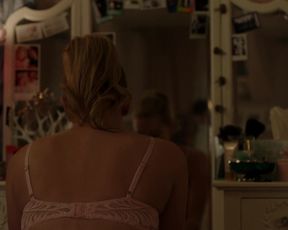 Lili Reinhart naked - Riverdale (2017) (Season1,Episode1)