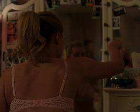 Lili Reinhart naked - Riverdale (2017) (Season1,Episode1)