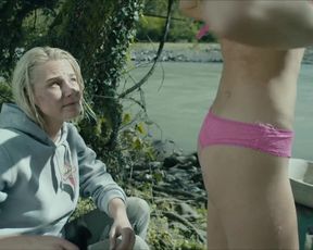 Kristina Poli - Igra na vyzhivanie s01e04 (2020) Naked actress in a movie scene