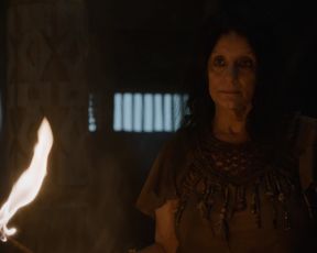 Emilia Clarke naked - Game_of_Thrones (2016) (Season 6, Episode 3)