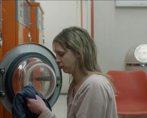 Sarah Lefevre hot - Paul est la (2017)