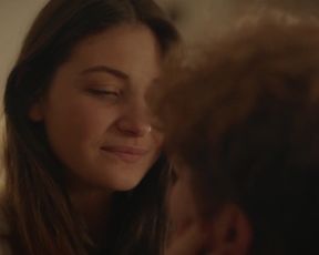 Paola Duniaud - Je suis partagé (2018) Naked movie scene