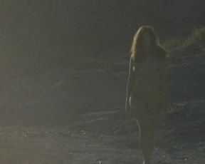 Lucie Lucas - Amor Quantico (2019) Naked actress in a movie scene