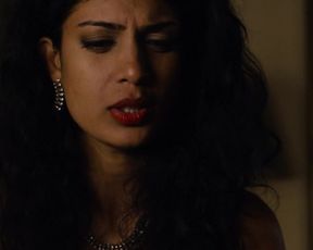 Romane Portail, Tina Desai - Sense8 A Christmas Special (2016) Sex movie scene