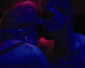 Liz Solari, and other - Estocolmo s01e09-10 (2016) celeb hot scene