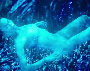 Florence Faivre - The Expanse s02e05 (2017) celeb hot scene