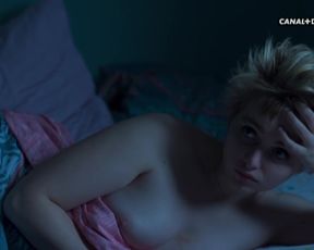 Lou Roy-Lecollinet - Paris and other actresses s01e07 (2017) Sexy film scenes