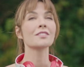 Alix Benezech, Malya Roman, Valerie Decobert - Nu s01e03 (2018) Hot of staging scene