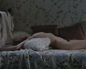 Linda Caridi - Antonia (2015) celeb topless scenes