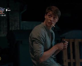 Patricia Kovacs, Csenge Szilagyi, Vivien Rujder - Korhataros Szerelem s01 (2017) sexy bedroom scene